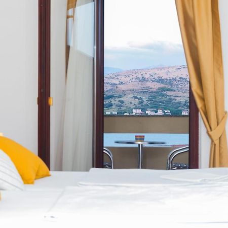 Mb Pag Bed&Breakfast Паг Екстериор снимка