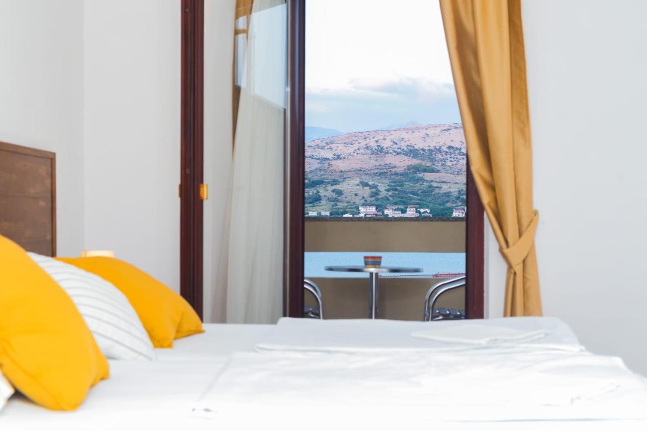 Mb Pag Bed&Breakfast Паг Екстериор снимка