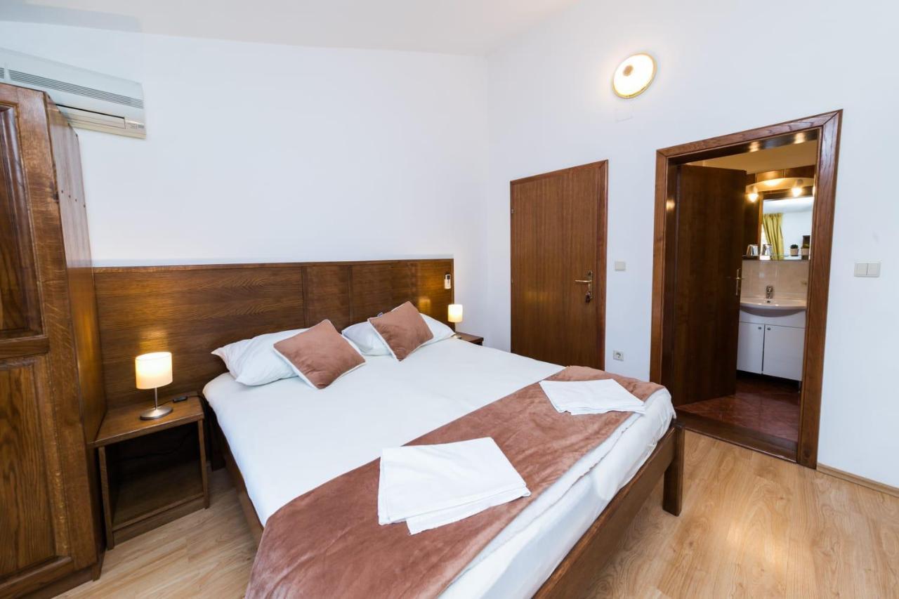 Mb Pag Bed&Breakfast Паг Екстериор снимка
