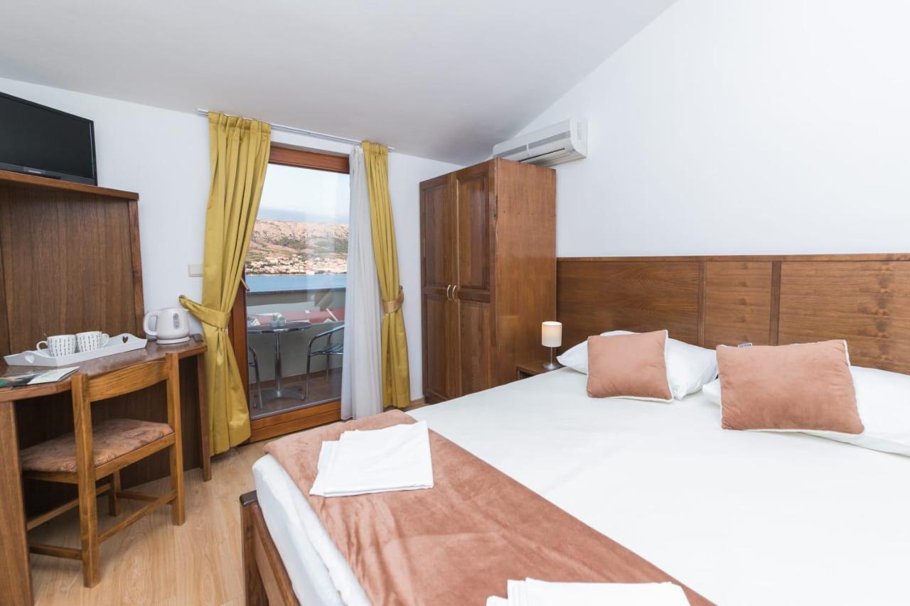 Mb Pag Bed&Breakfast Паг Екстериор снимка