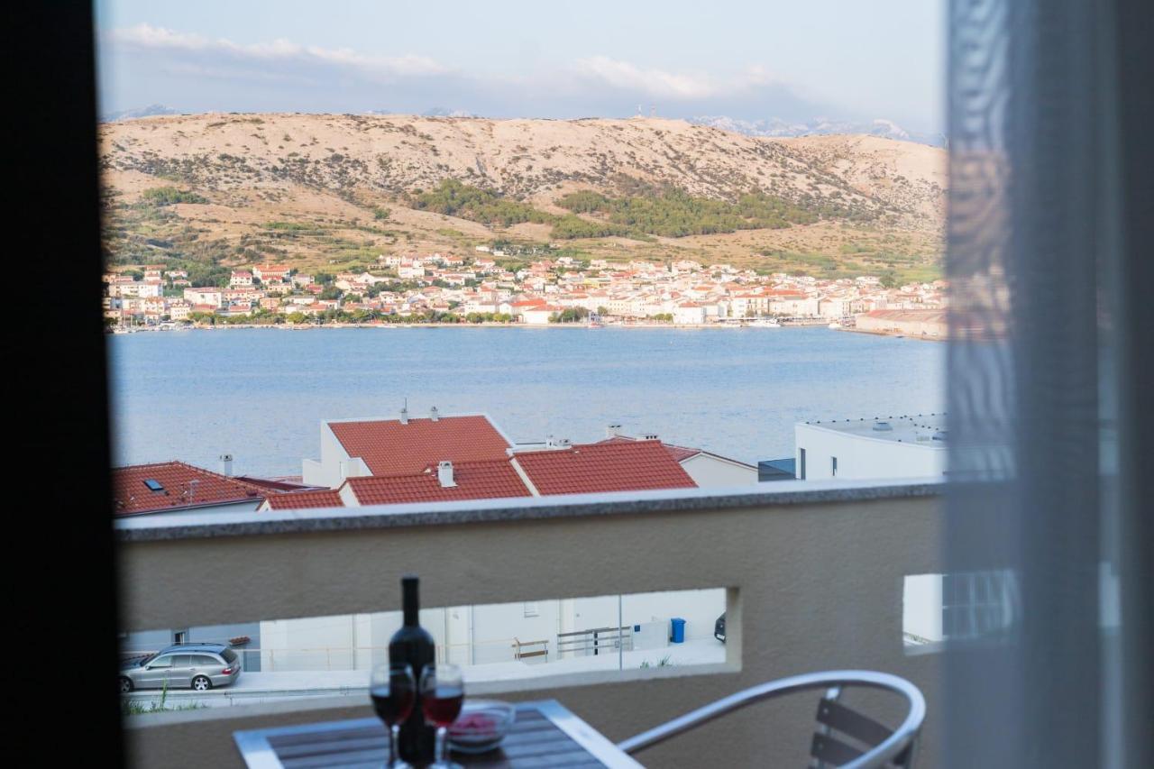 Mb Pag Bed&Breakfast Паг Екстериор снимка